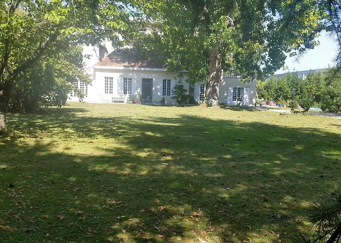 D'hotes Les Marronniers فندق مبيت وإفطار بوردو